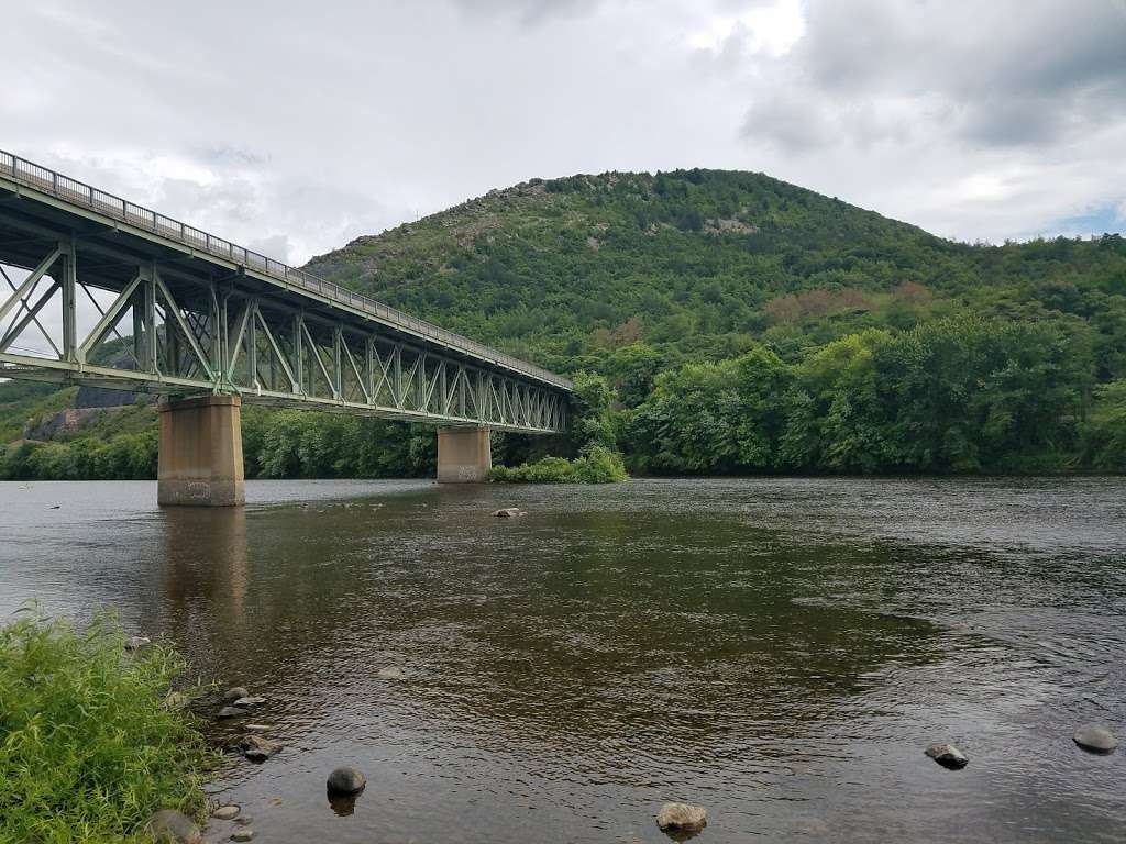 Lehigh Gap boat launch | D & L Trail, Slatington, PA 18080, USA | Phone: (717) 705-7900