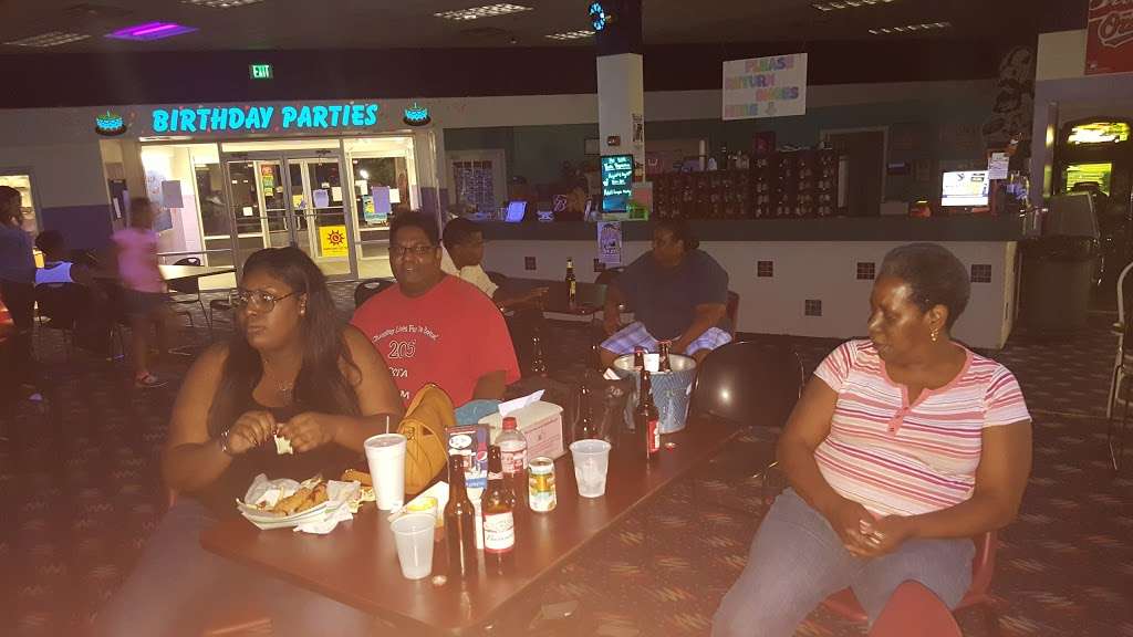 Glen Burnie Bowl | 6322-A Ritchie Hwy, Glen Burnie, MD 21061, USA | Phone: (443) 312-8538