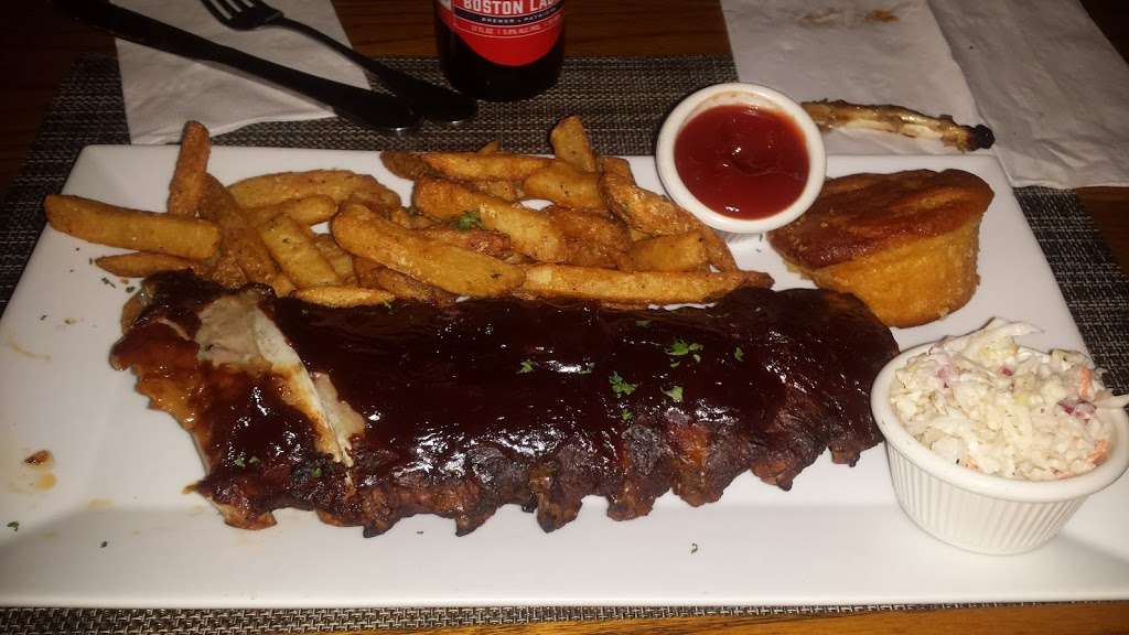 Muscoot Tavern | 105 Somerstown Turnpike, Katonah, NY 10536, USA | Phone: (914) 232-2800
