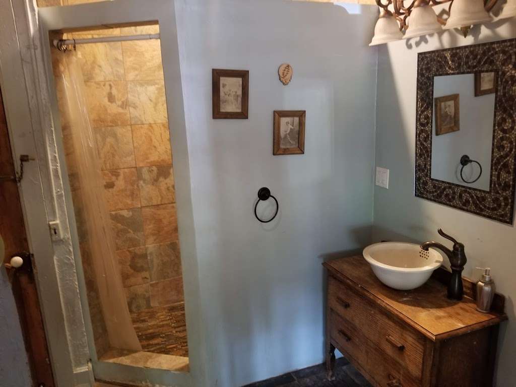 Cliff House Lodge | 121 Stone St, Morrison, CO 80465 | Phone: (303) 697-9732