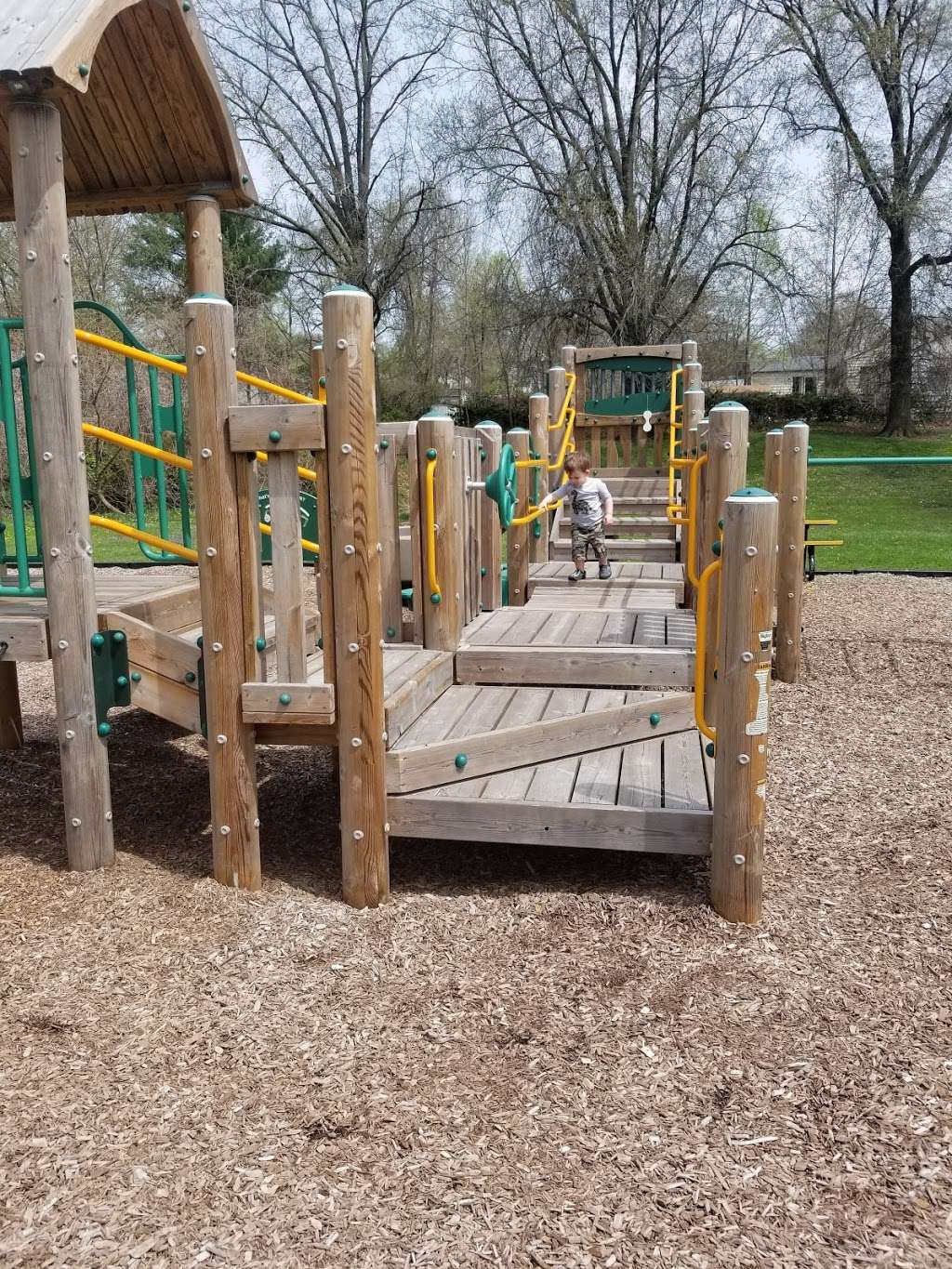 Little Gully Park Gladstone MO | N Park Ave & NE 59th St, Gladstone, MO 64118 | Phone: (816) 436-2200