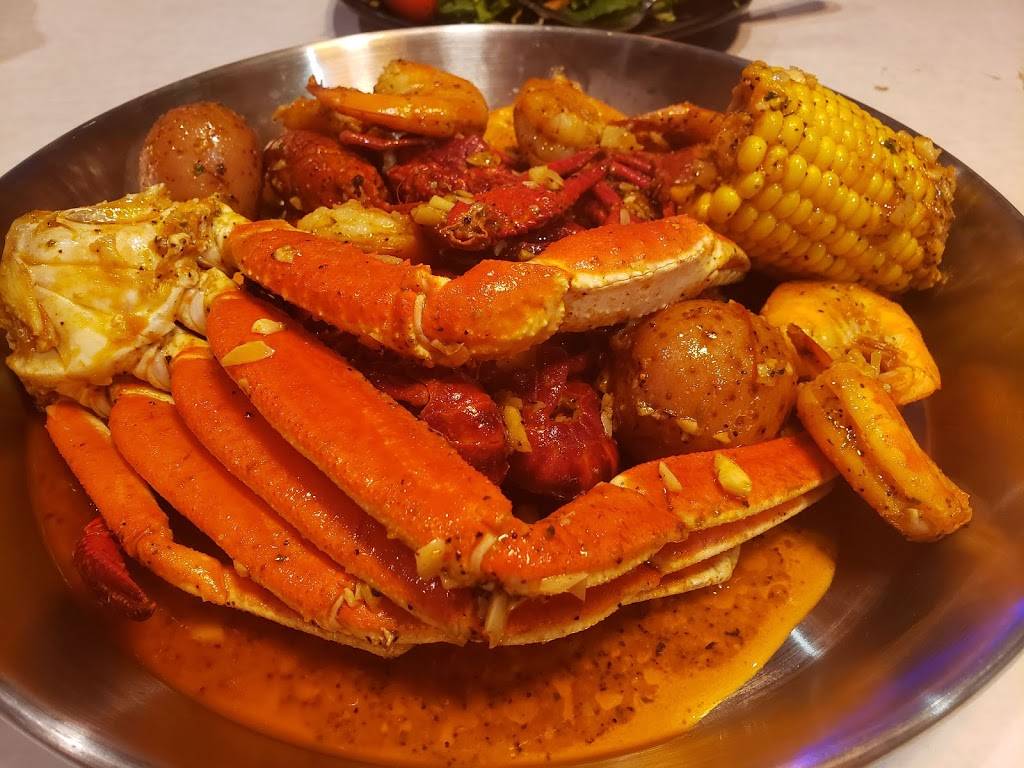 Crab Du Jour | 1015 Chancellor Park Dr, Charlotte, NC 28213, USA | Phone: (980) 960-9996