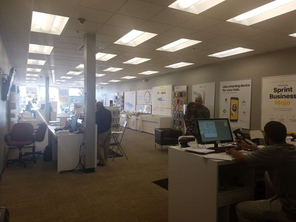 Sprint Store | 40 Rockland Plaza, Nanuet, NY 10954 | Phone: (845) 623-5700