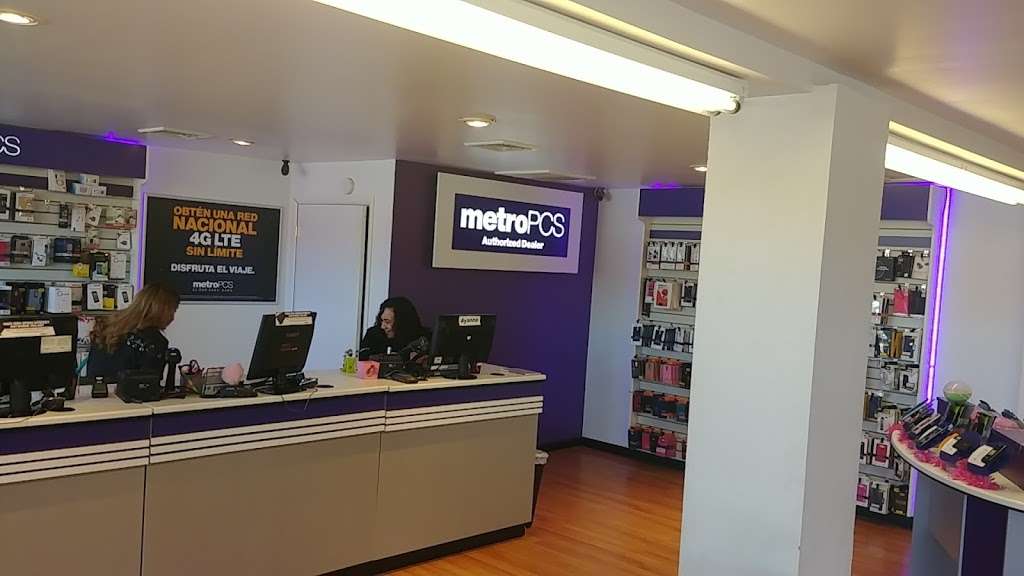 Metro by T-Mobile | 1950 E Lincoln Hwy, Coatesville, PA 19320, USA | Phone: (888) 863-8768