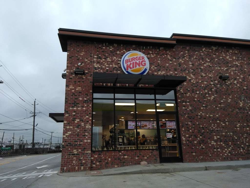 Burger King | 1088 Broadway, Bayonne, NJ 07002 | Phone: (201) 858-9055