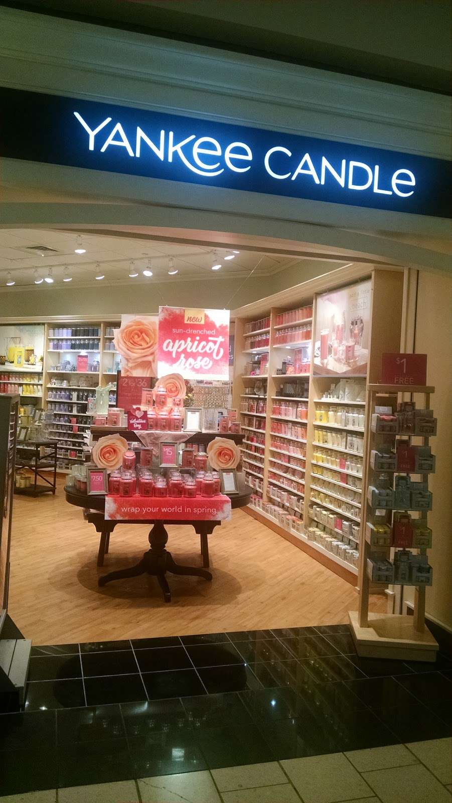 Yankee Candle | 1365 N Dupont Hwy, Dover, DE 19901, USA | Phone: (302) 674-1611