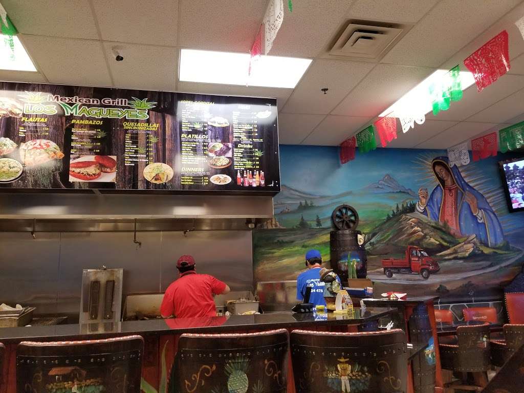Los Magueyes Mexican Grill | 660 S Lake St, Mundelein, IL 60060, USA | Phone: (224) 475-0574