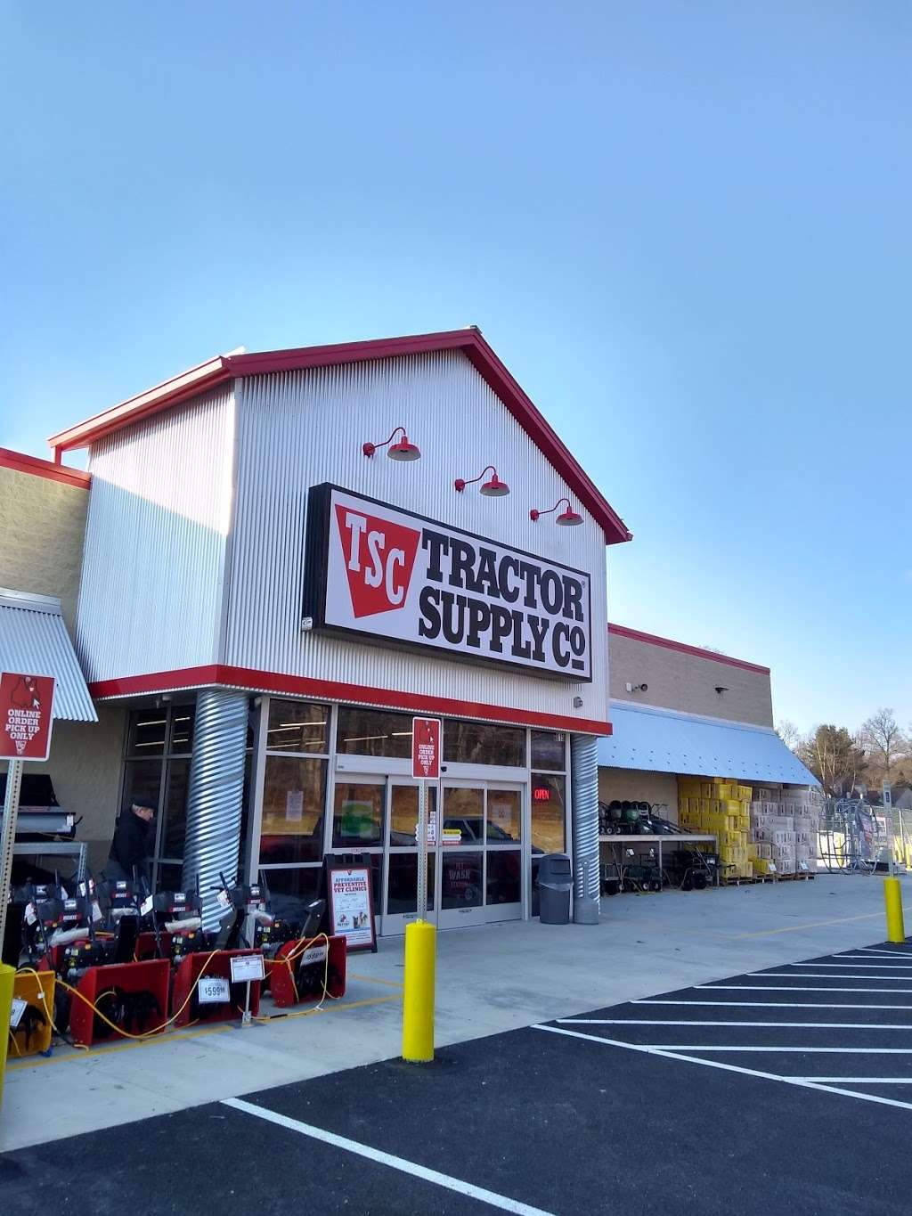 Tractor Supply Co. | 815 Newark Rd, Toughkenamon, PA 19374, USA | Phone: (610) 268-3333