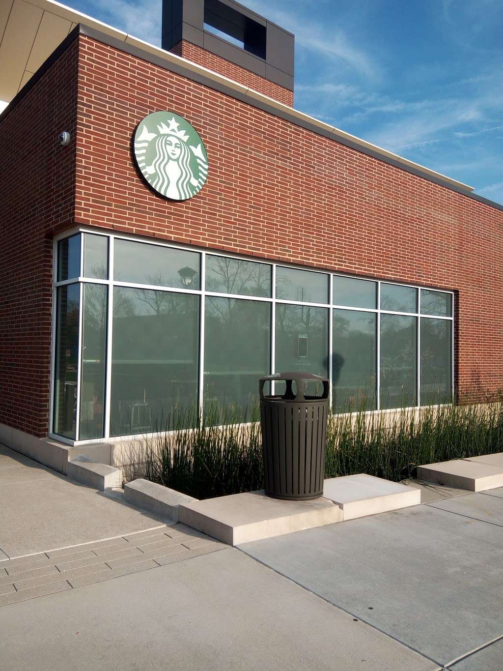 Starbucks | 3200 Cold Spring Rd, Indianapolis, IN 46222, USA | Phone: (317) 955-6406