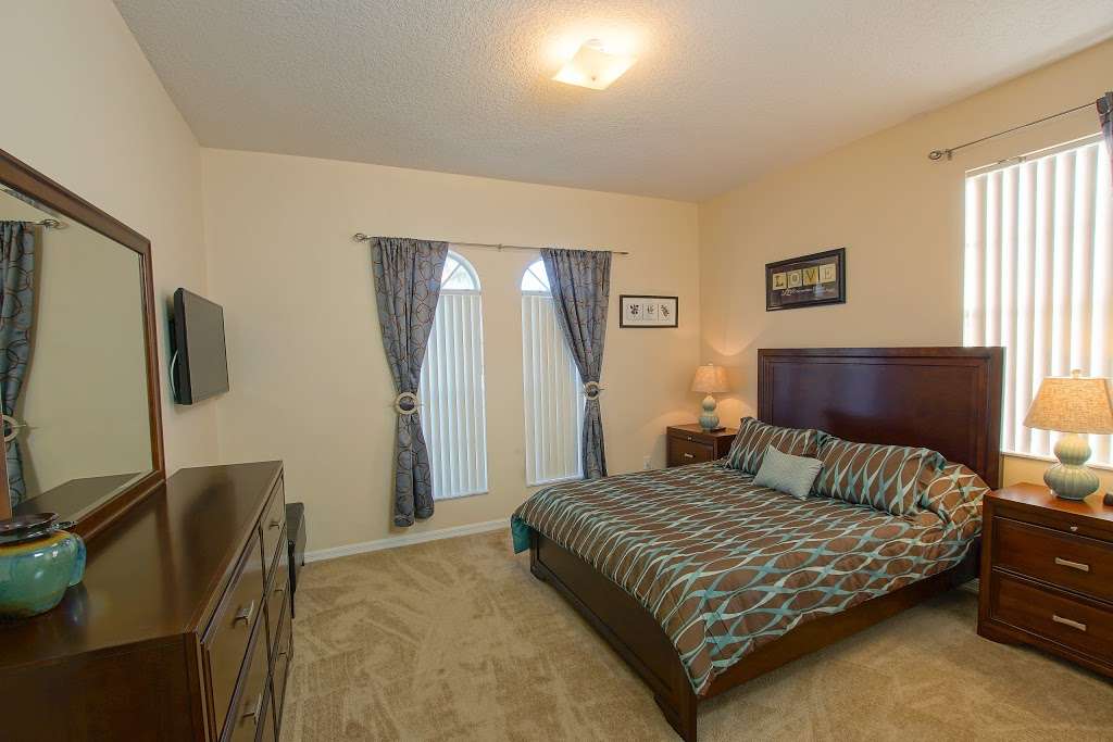 Contempo Vacation Homes | 43344 US-27, Davenport, FL 33837, USA | Phone: (863) 424-0219