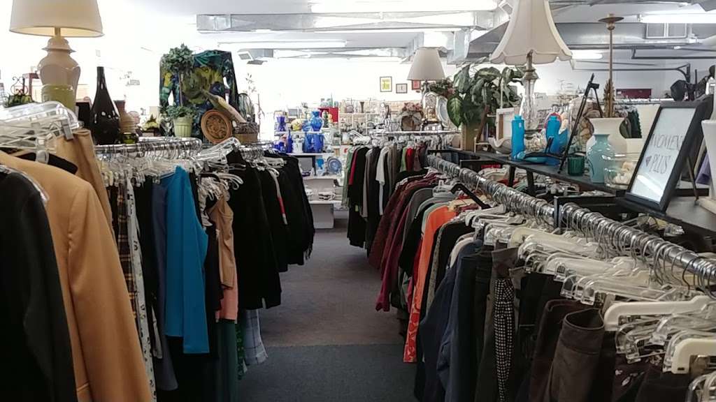 Leeward Light Thrift Store | 126 Bridge Rd, Salisbury, MA 01952, USA | Phone: (978) 465-1141