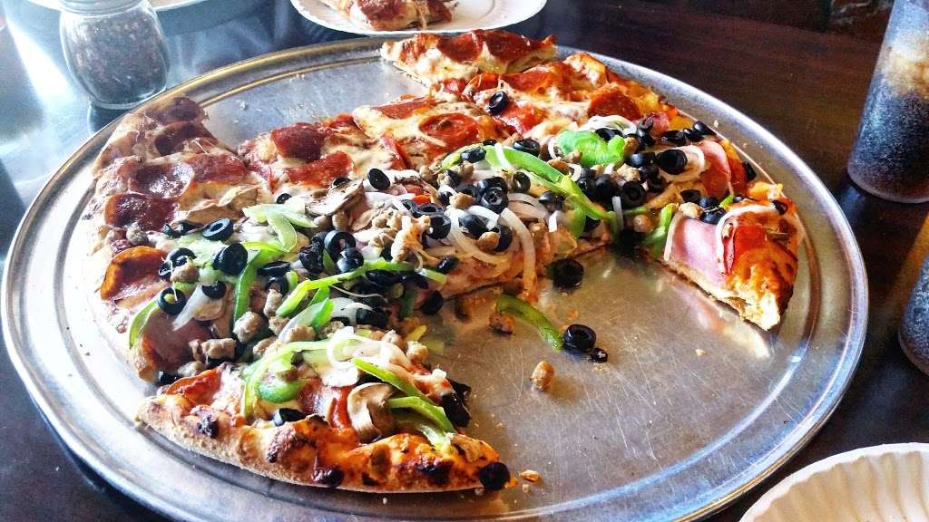 Red West Pizza | 614 Pacific Coast Hwy, Wilmington, CA 90744 | Phone: (310) 830-2550