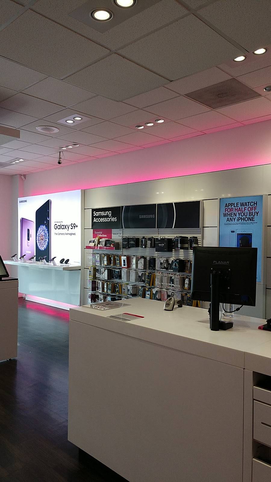 T-Mobile | 9430 Colerain Ave, Cincinnati, OH 45251, USA | Phone: (513) 923-1172