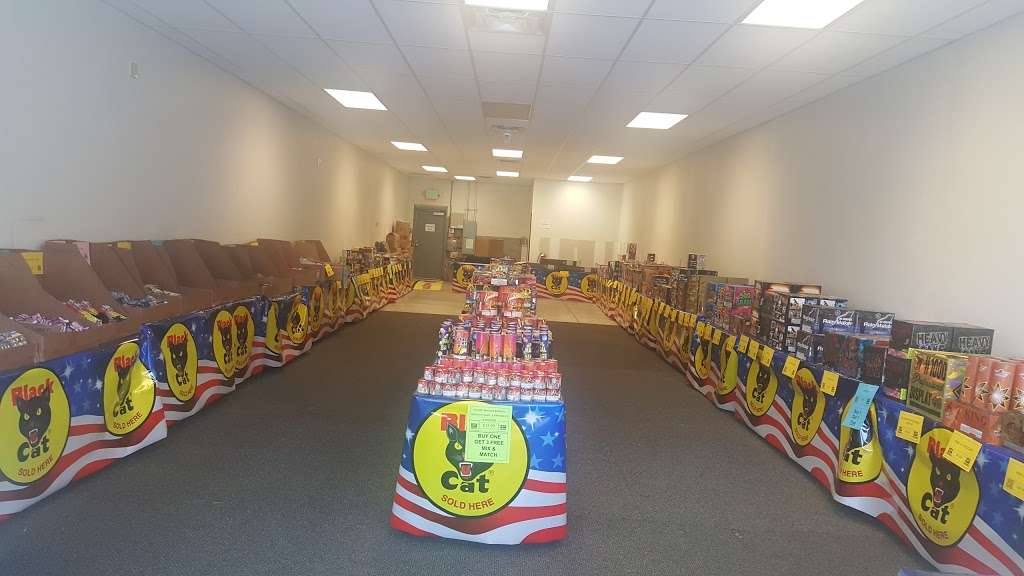 USA Fireworks | 833 Indianapolis Rd, Greencastle, IN 46135 | Phone: (765) 655-2407