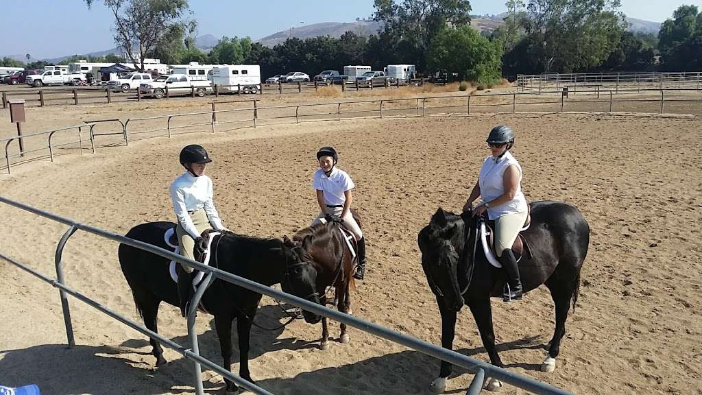 Conejo Creek Equestrian Park | 1350 E Avenida De Las Flores, Thousand Oaks, CA 91360 | Phone: (805) 495-6471