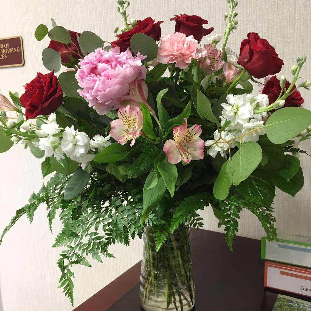 Calico Country Flowers | 634 Willow Grove St, Hackettstown, NJ 07840, USA | Phone: (908) 852-0556