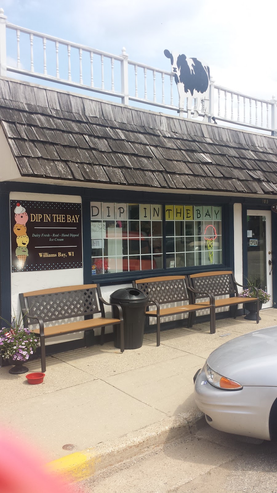 Dip In The Bay | 105 N Walworth Ave, Williams Bay, WI 53191, USA | Phone: (262) 607-3032