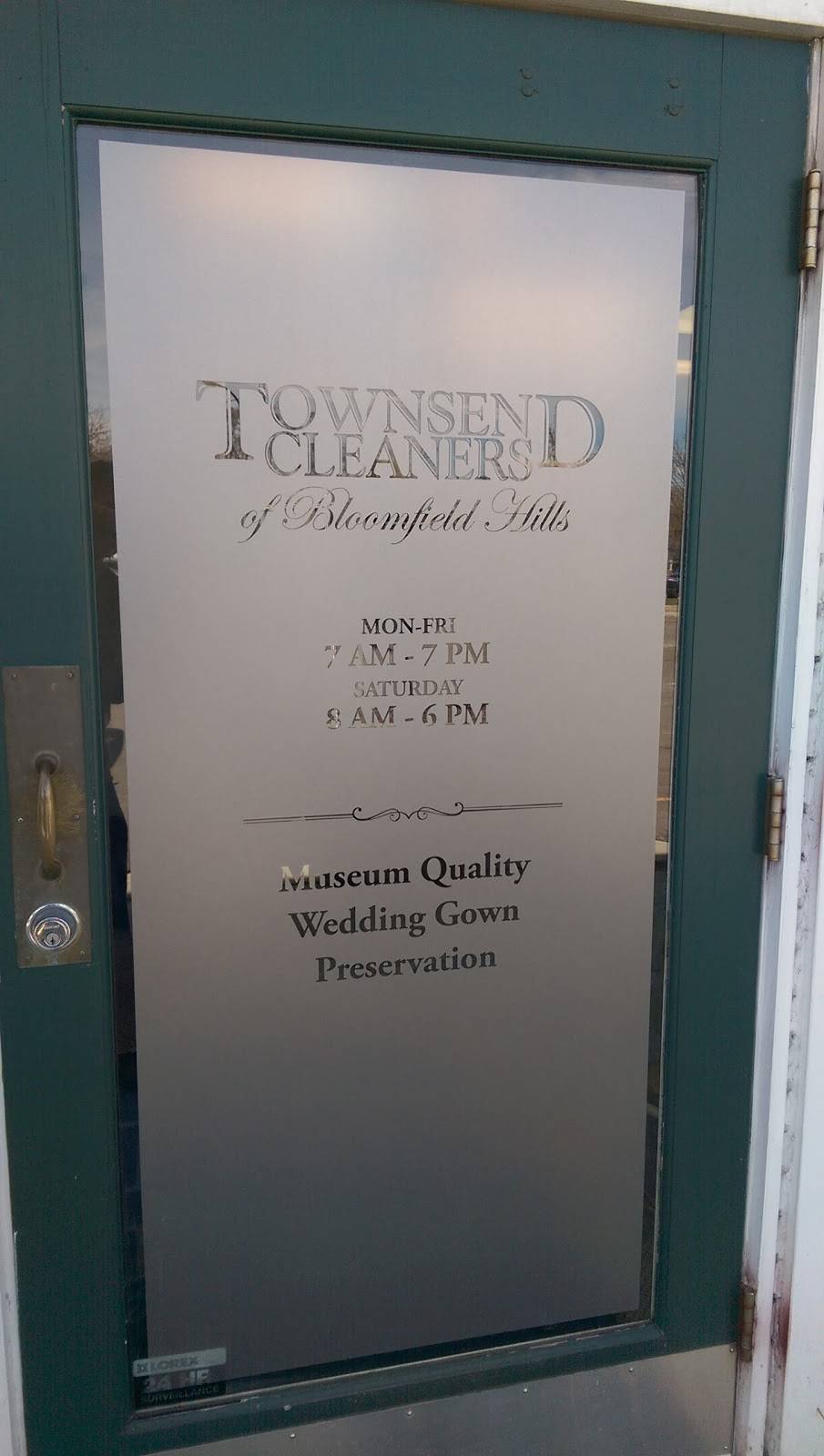 Townsend Cleaners-Bloomfield | 2531 W Maple Rd, Bloomfield Hills, MI 48301, USA | Phone: (248) 647-0411