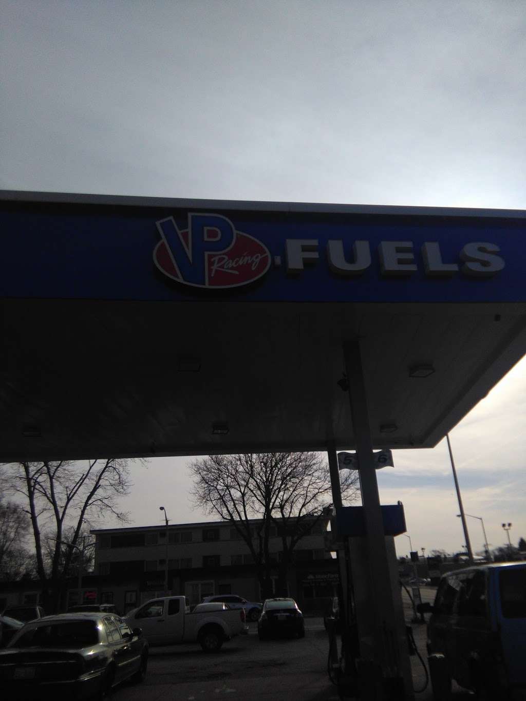 VP FUELS | 4401 St Charles Rd, Bellwood, IL 60104, USA | Phone: (708) 547-7781