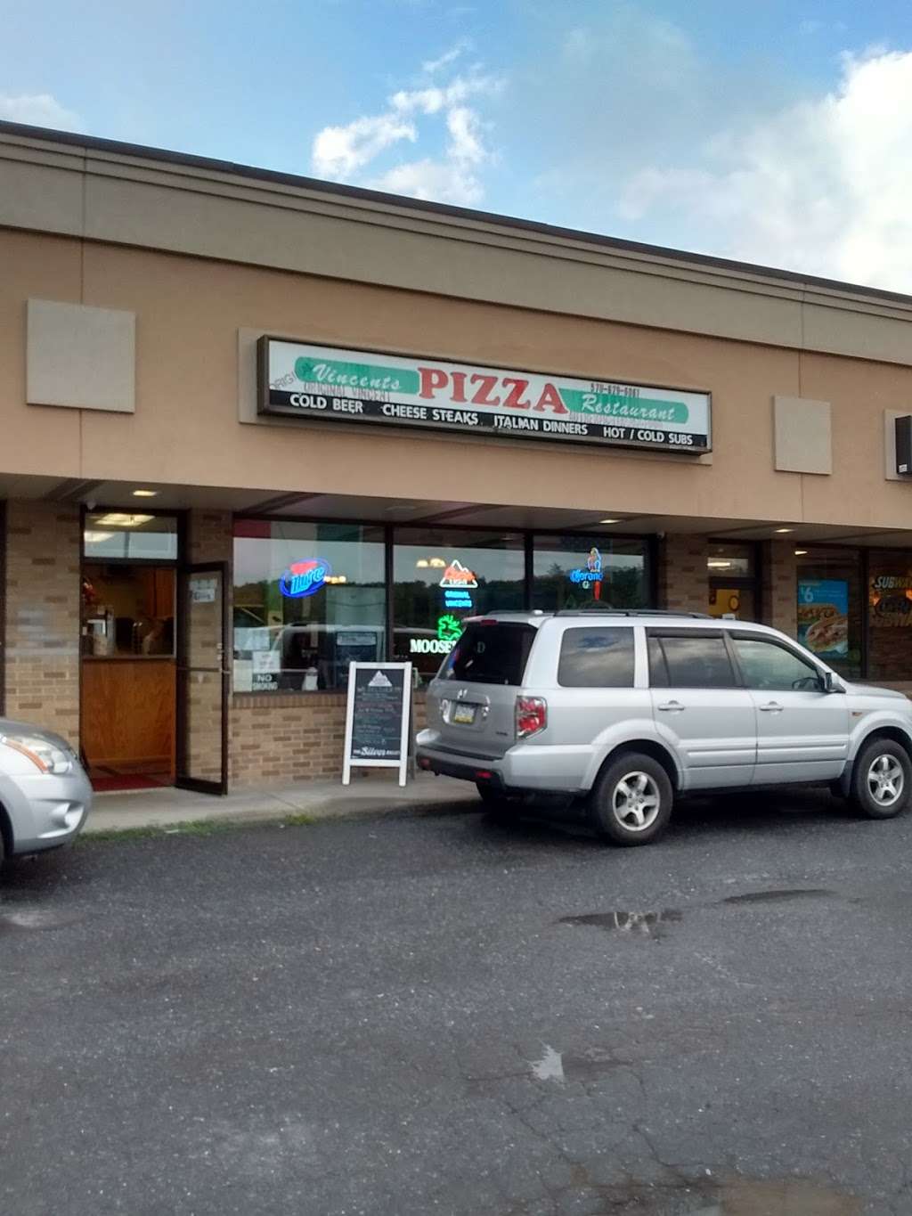 Original Vincents Pizzeria | PA-115 & State Road, Effort Mountain Shopping Center, 3160 PA-115, Effort, PA 18330, USA | Phone: (570) 629-6061