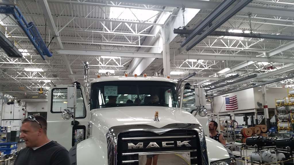 Mack Trucks | 7000 Alburtis Rd, Macungie, PA 18062, USA | Phone: (610) 966-8909