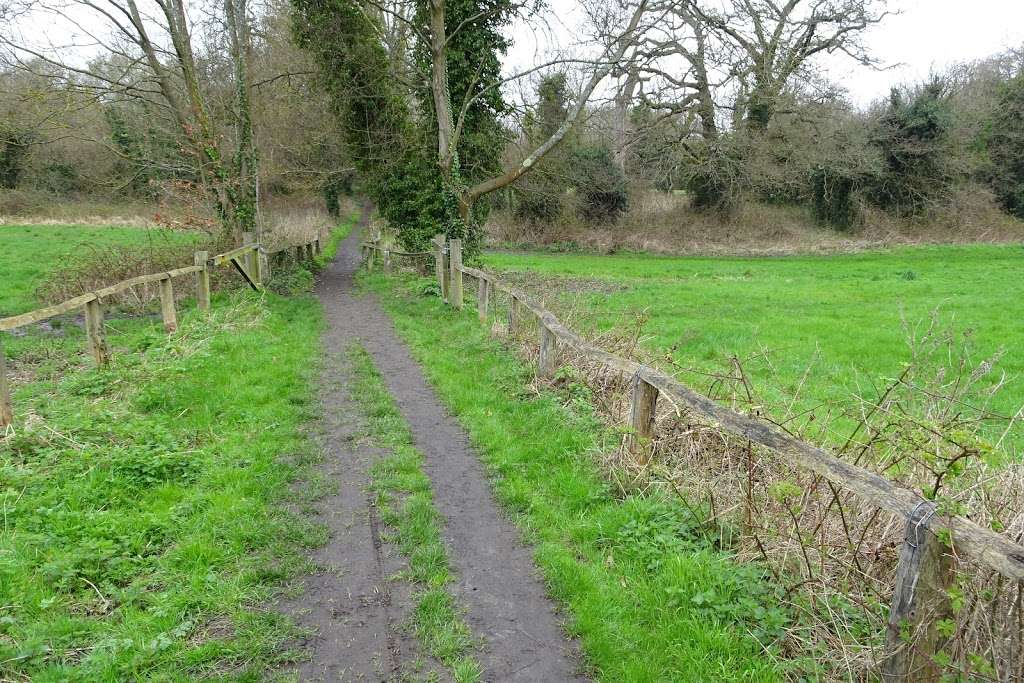 Ravensbourne Open Space | Lakes Rd, Bromley, Keston BR2 6JB, UK | Phone: 0300 303 8658