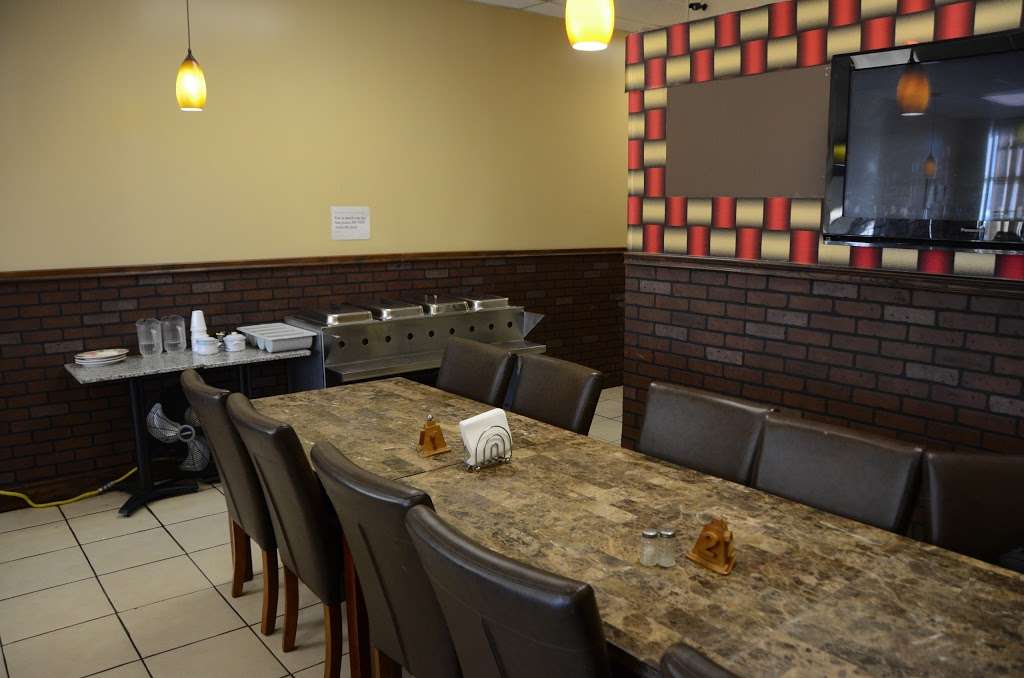 Saag Hut Restaurant | 646 S Frontenac St, Aurora, IL 60504, USA | Phone: (630) 499-9520