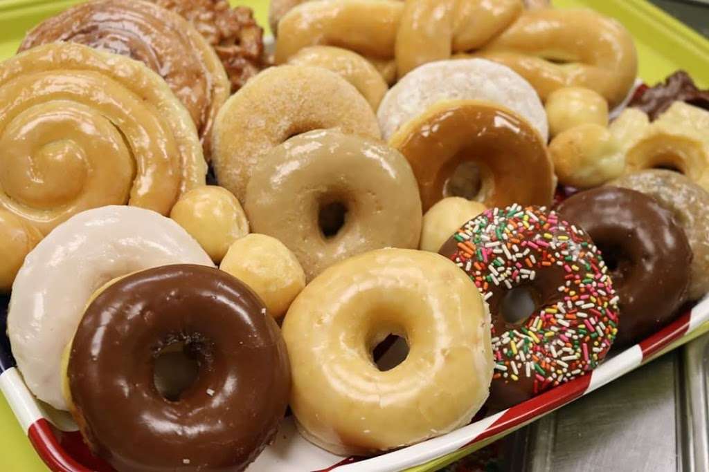 Troys Donuts | 19380 TX-105, Montgomery, TX 77356, USA | Phone: (936) 582-1175