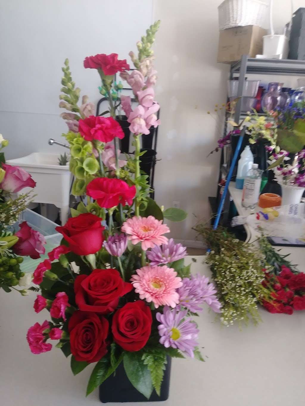 Gomoras Desing Florist | 888 98th Ave, Oakland, CA 94603 | Phone: (510) 302-5989