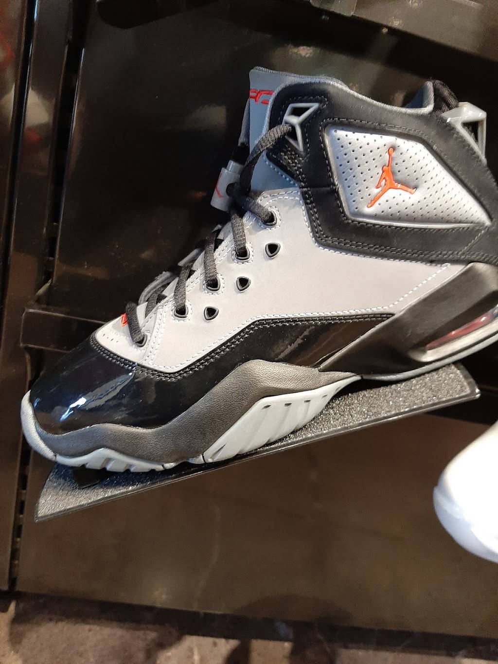 Foot Locker | 1223 W Irvington Rd, Tucson, AZ 85714, USA | Phone: (520) 884-7475