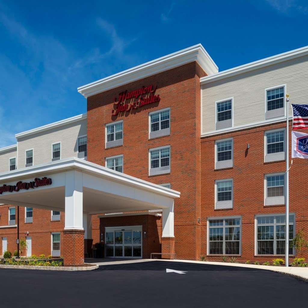 Hampton Inn & Suites Bridgewater | 1277 US-22, Bridgewater, NJ 08807, USA | Phone: (908) 722-9910