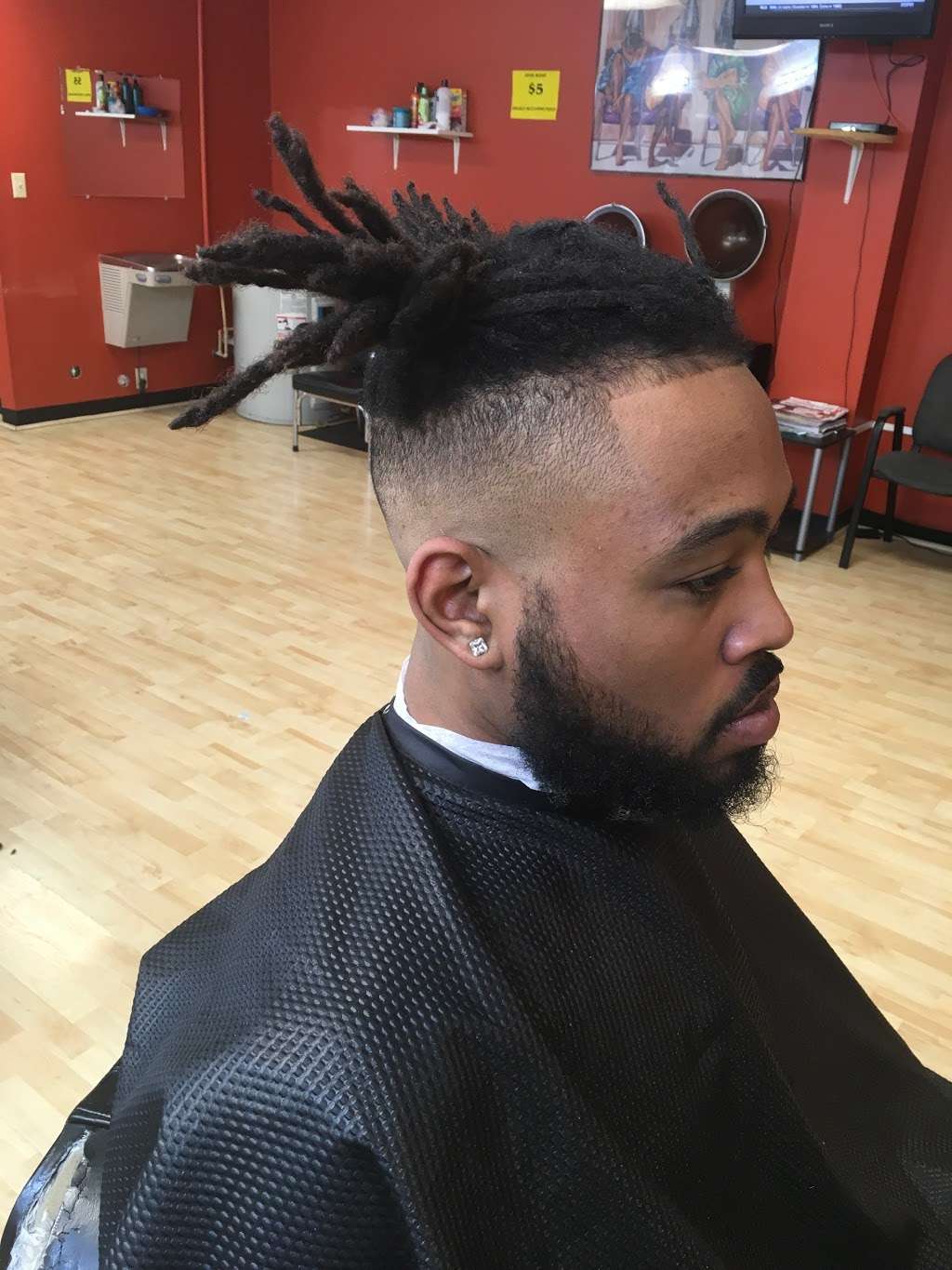 Strickly Business Barbershop | 17453 Jefferson Davis Hwy, Ruther Glen, VA 22546 | Phone: (804) 433-8850