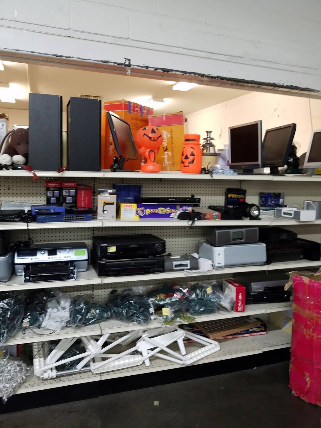 Big Valley Thrift | 8027 West Ln, Stockton, CA 95210, USA | Phone: (209) 473-3171