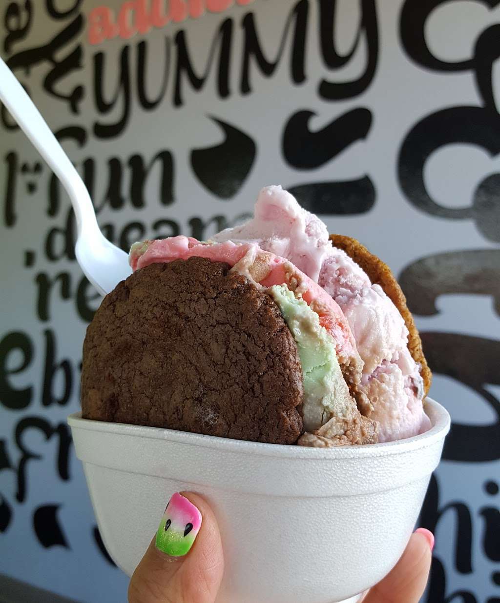 Sweet Addictions, Cookies & Ice Cream | 2291 N Green Valley Pkwy, Henderson, NV 89014, USA | Phone: (702) 570-6084