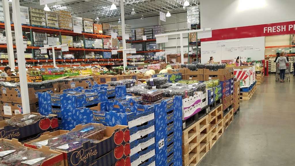 Costco Wholesale | 25901 Riverwoods Rd, Mettawa, IL 60045, USA | Phone: (847) 235-1302