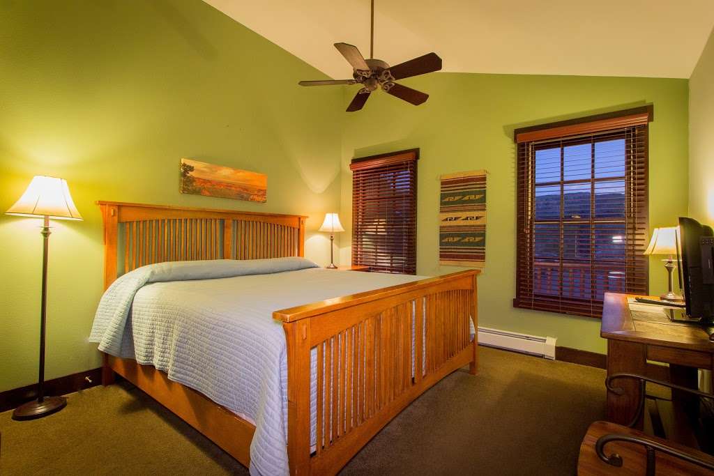 Marys Lake Lodge | 2625 Marys Lake Rd, Estes Park, CO 80517, USA | Phone: (970) 586-5958