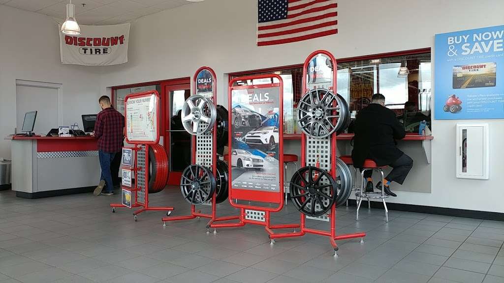 Discount Tire | 7280 N Keystone Ave, Indianapolis, IN 46240, USA | Phone: (317) 554-2660