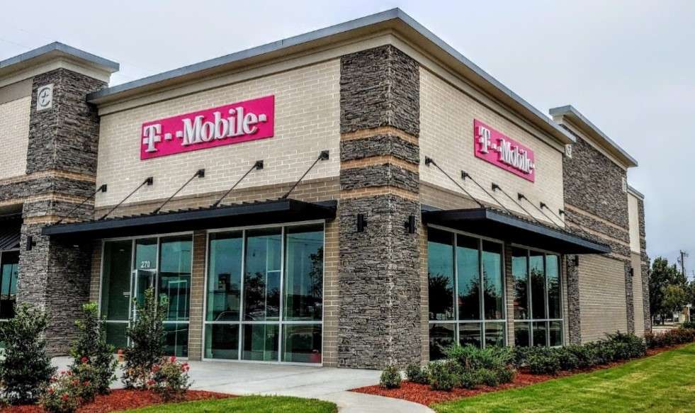 T-Mobile | 1215 W Pioneer Pkwy Ste 270, Grand Prairie, TX 75051, USA | Phone: (469) 212-7611