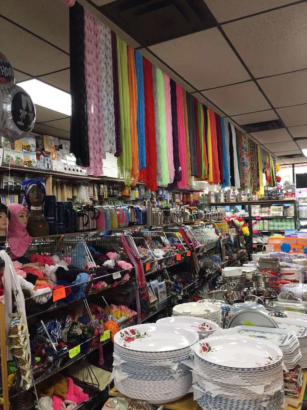 Dollar Market Plus | 506 S Van Dorn St, Alexandria, VA 22304, USA | Phone: (703) 212-7300