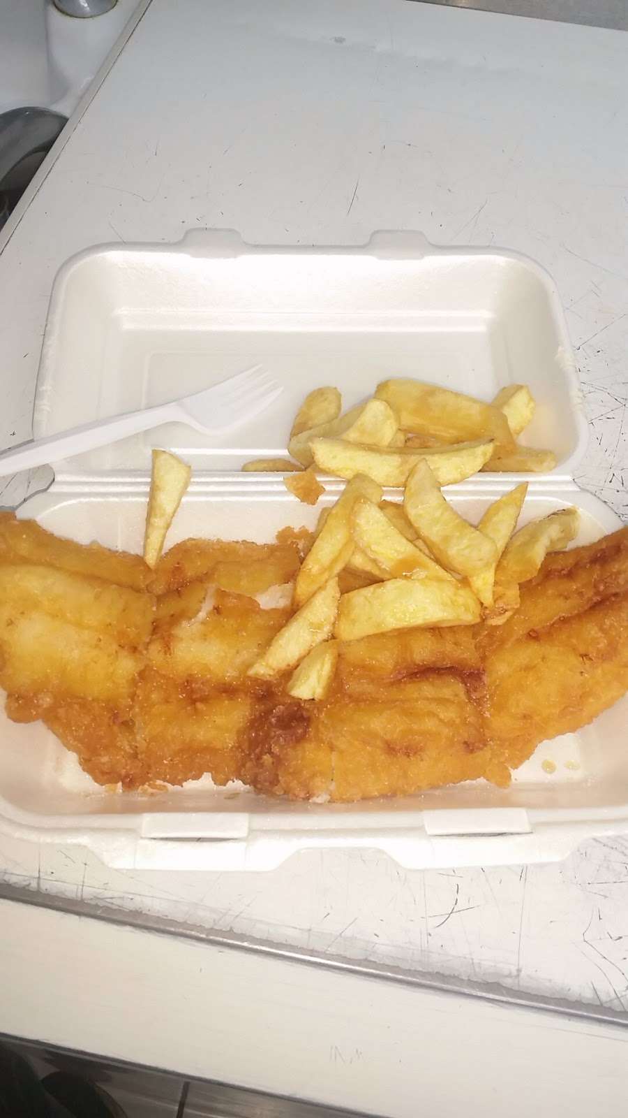 Jims Fish And Chips | 152 Ordnance Rd, Enfield EN3 6DL, UK | Phone: 01992 763585
