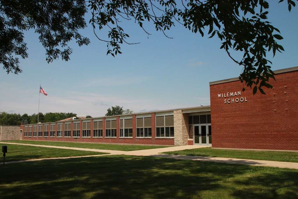 Delavan-Darien School District | 324 Beloit St, Delavan, WI 53115, USA | Phone: (262) 233-6800