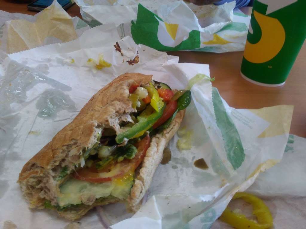 Subway Restaurants | 2811 S Kedzie Ave, Chicago, IL 60623, USA | Phone: (773) 579-1300