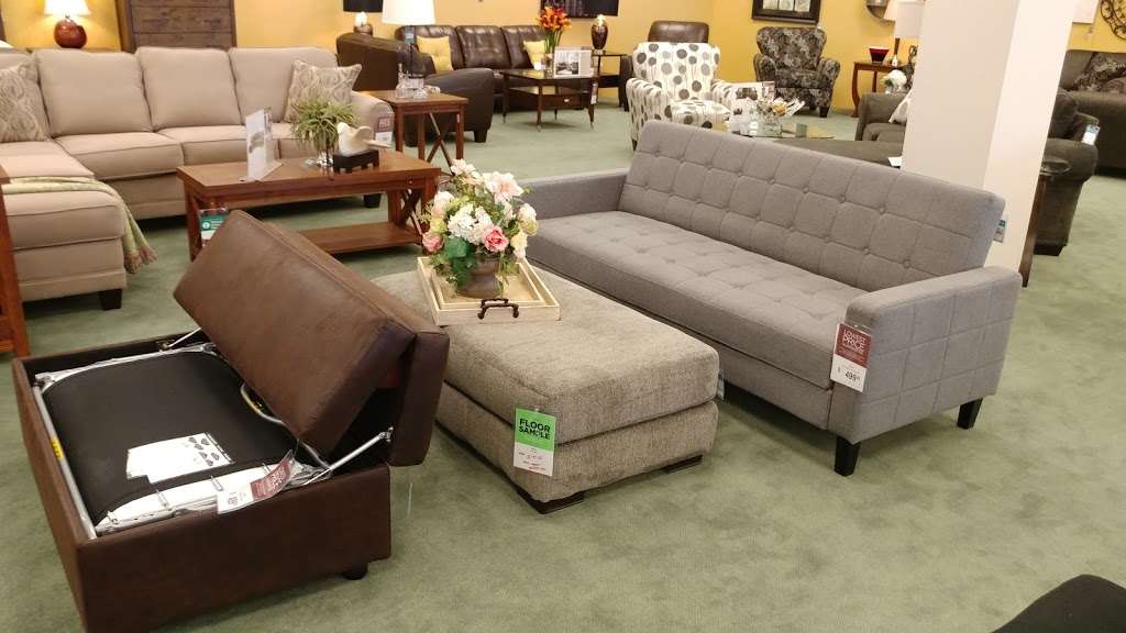 Raymour & Flanigan Furniture and Mattress Store | 6115 E Black Horse Pike, Egg Harbor Township, NJ 08234, USA | Phone: (609) 407-9404