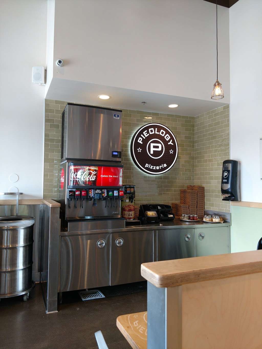Pieology Pizzeria Apple Valley, CA | 12218 Apple Valley Rd, Apple Valley, CA 92308, USA | Phone: (760) 961-8189