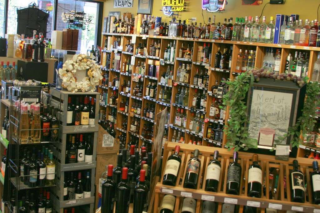 Tuscan Sun Wine & Spirits | 107 W Oak Knoll Dr, Hampshire, IL 60140, USA | Phone: (847) 683-7691