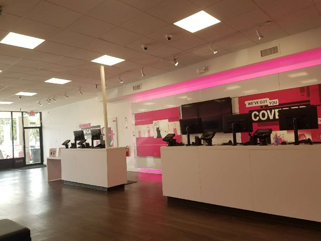 T-Mobile | 5011 Ritchie Hwy Spc 5, Brooklyn, MD 21225, USA | Phone: (410) 415-1662