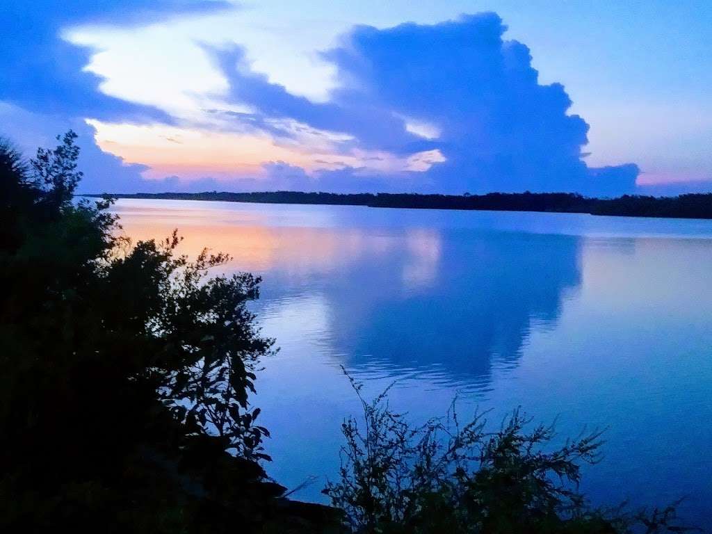 Beacon 42 Boat Ramp, Courtenay Pkwy N, Florida, USA