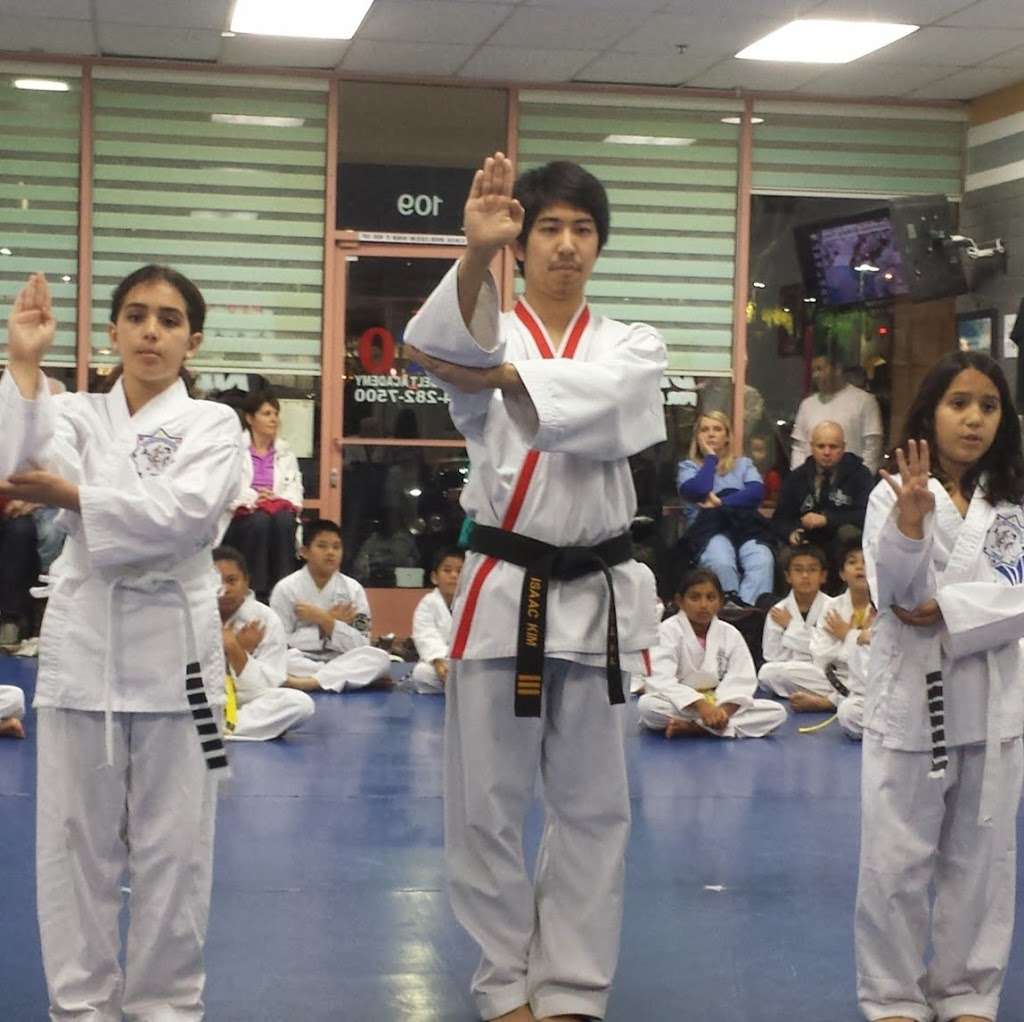 Taekwondo Family Fitness | 8018 E Santa Ana Canyon Rd #106, Anaheim, CA 92808 | Phone: (714) 941-9201