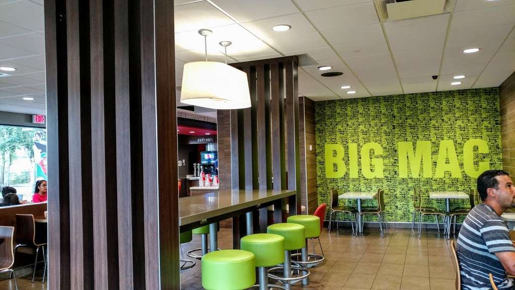 McDonalds | 2697 US-17, DeLand, FL 32720, USA | Phone: (386) 738-7595