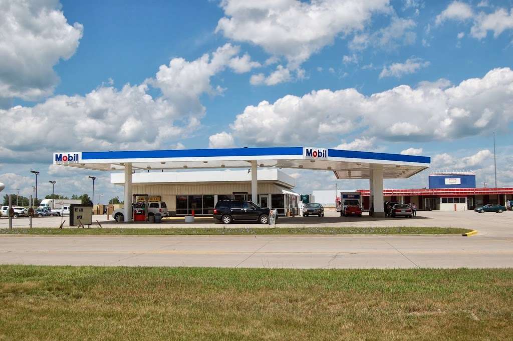 Mobil | 624 US-24, Gilman, IL 60938, USA | Phone: (815) 265-4122